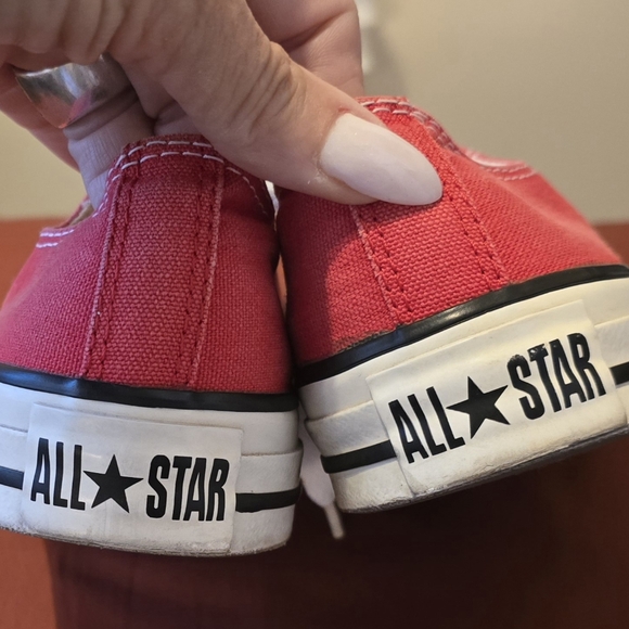 CHUCK TAYLOR UNISEX ALL STAR RED CONVERSE LOW TOP M5 W7 Pre-owned EUC - Picture 11 of 11